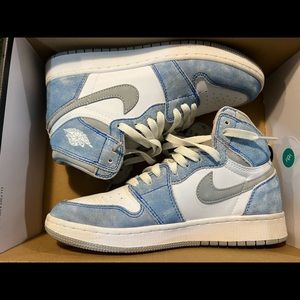 jordan retro 1’ hyper royal